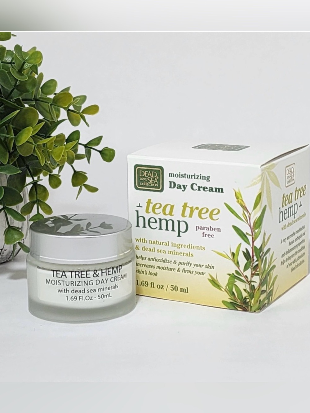 Tea Tree & Hemp Moisturizing Day Cream — Green